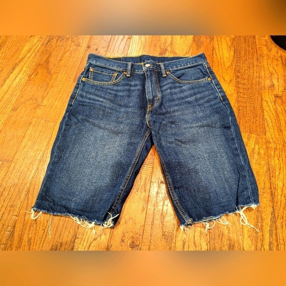 Men's Levi's 511 cut off modern slim fit shorts Sz 32 - Picture 1 of 6